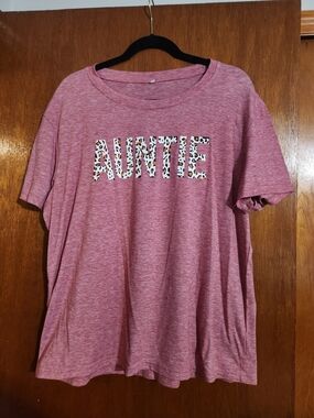 AUNTIE Graphic Tee - Pink Heather with Leopard Print Letters